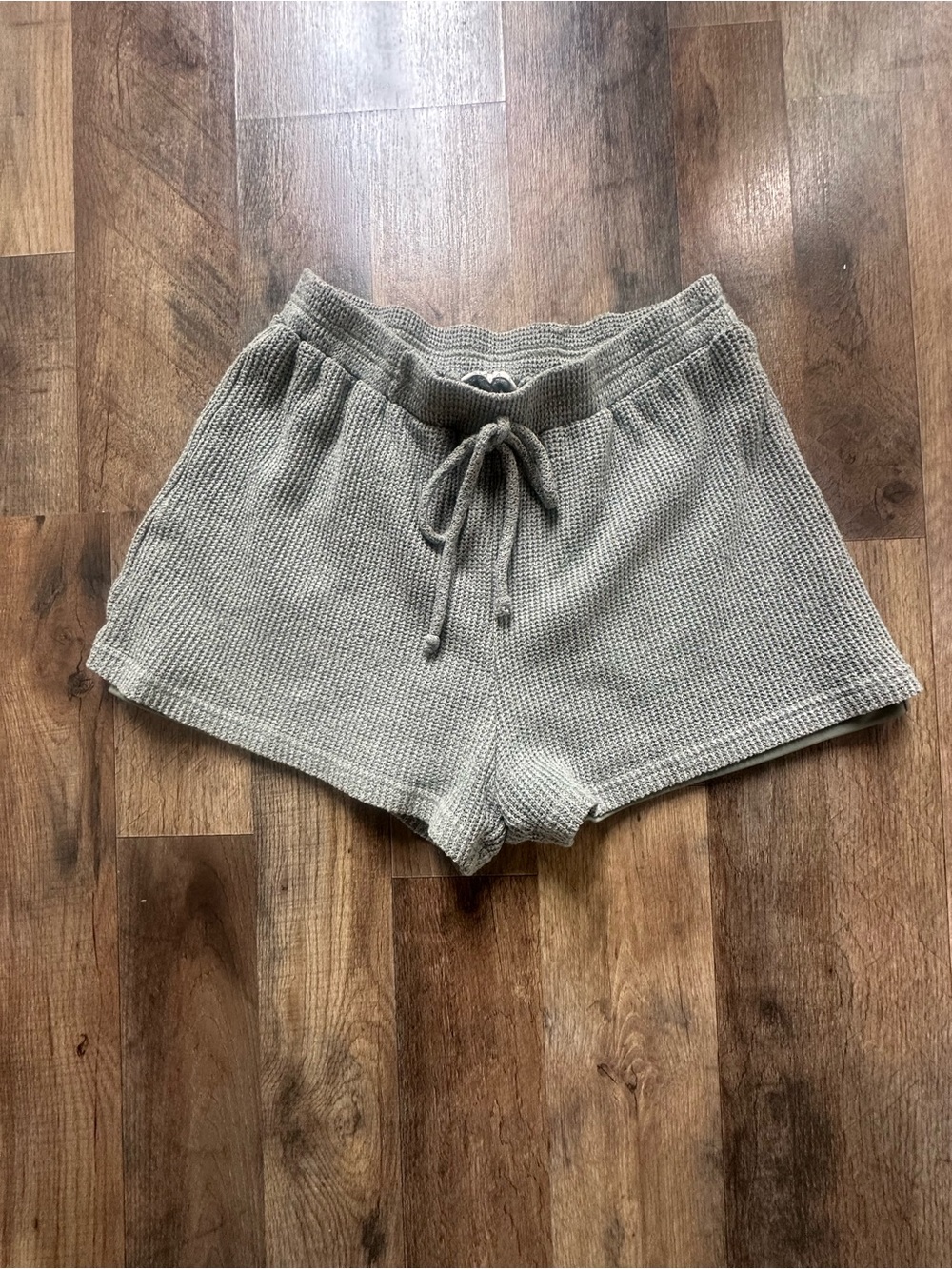 ILLA ILLA Women's Waffle Knit Drawstring Shorts — Gray